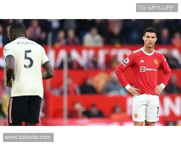 英超激战波尔图大胜那不勒斯争议判罚引发全场热议 英超激战波尔图大胜那不勒斯争议判罚引发全场热议