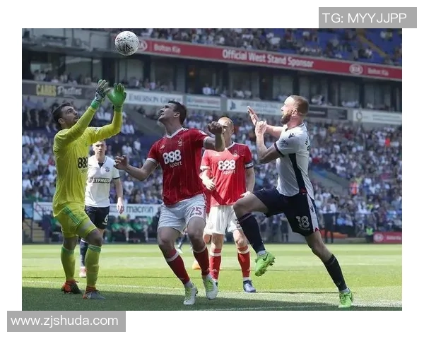 足总杯激战利物浦与多特蒙德战平神扑引发争议判罚全场沸腾