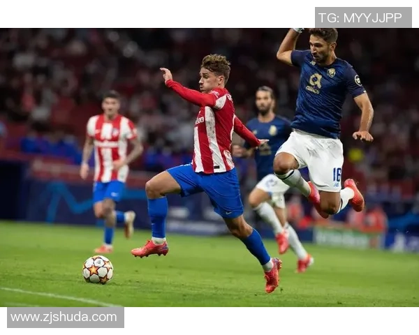 欧冠激战：利物浦与波尔图平局背后的战术较量与意外瞬间解析