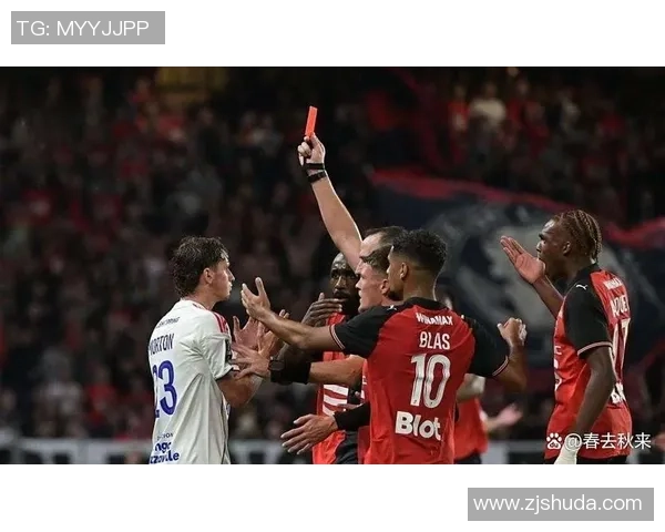 德甲惊天冷门里昂逆转巴黎圣日耳曼补时绝杀震撼全场