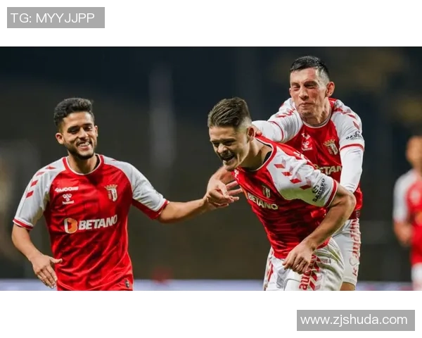 欧冠焦点战本菲卡与AC米兰握手言和双方均未能破门精彩瞬间回顾