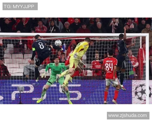 本菲卡绝杀皇马全场沸腾战术解析与精彩瞬间回顾 本菲卡绝杀皇马全场沸腾战术解析与精彩瞬间回顾