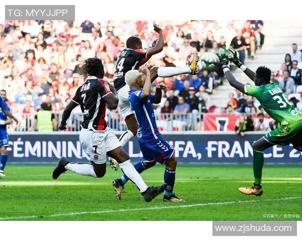 皇马友谊赛逆转巴黎圣日耳曼帽子戏法点燃全场激情