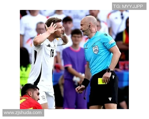 欧联杯激战多特蒙德与尤文图斯战平争议判罚引发全场热议 欧联杯激战多特蒙德与尤文图斯战平争议判罚引发全场热议