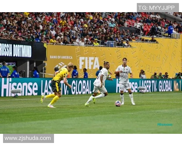 德甲经典对决：多特蒙德逆转皇马红牌争议引发全场热议